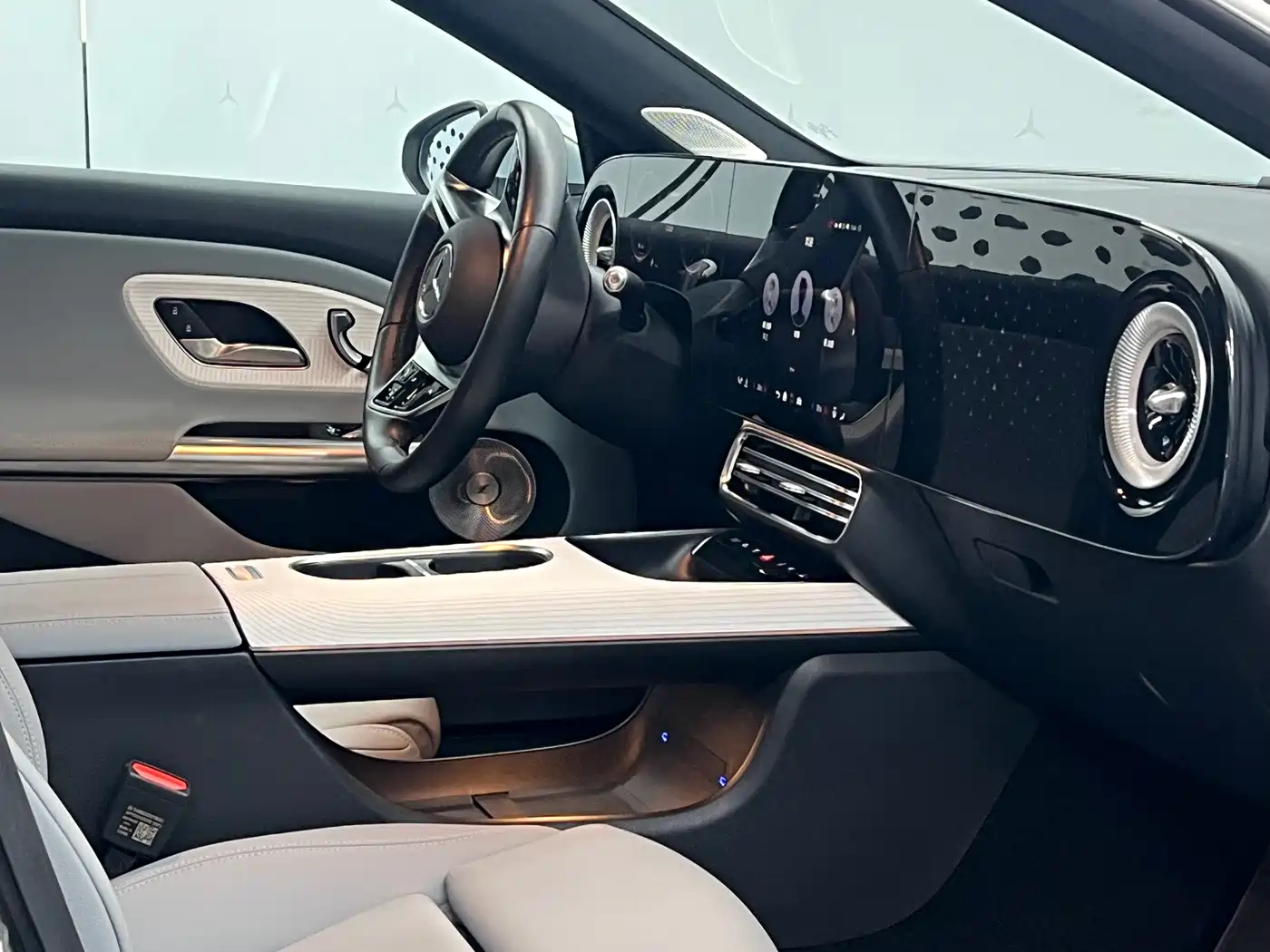Mercedes-Benz CLA New Energy 2025 2025 300L Dynamic Version