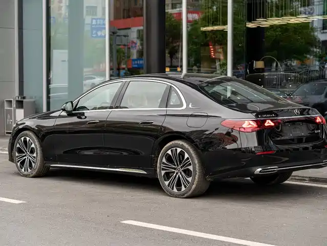Mercedes-Benz E-Class New Energy 2024 E 350 e L Plug-in Hybrid Sedan — фото 5