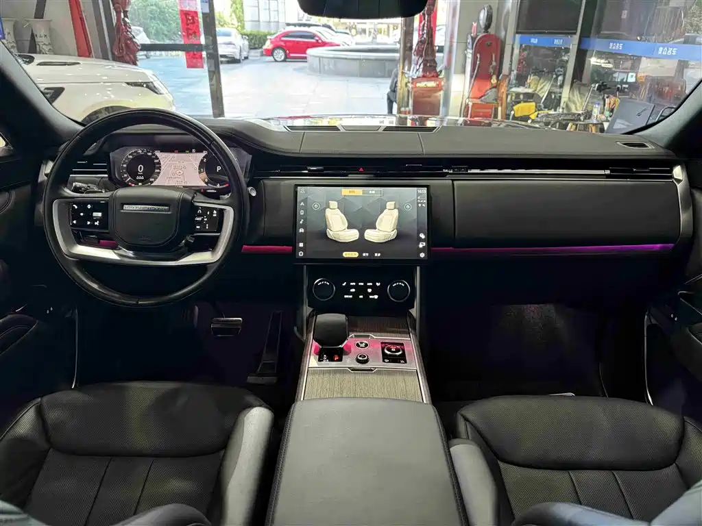 Land Rover Range Rover 2023 Facelift 3.0 L6 400PS Prosperity Extended Version фото 8