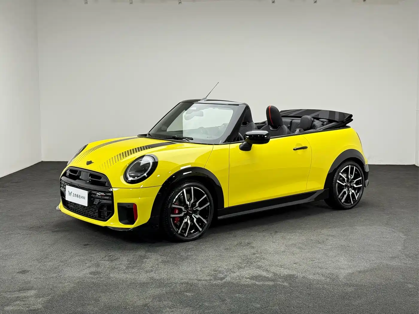 2025 MINI JCW