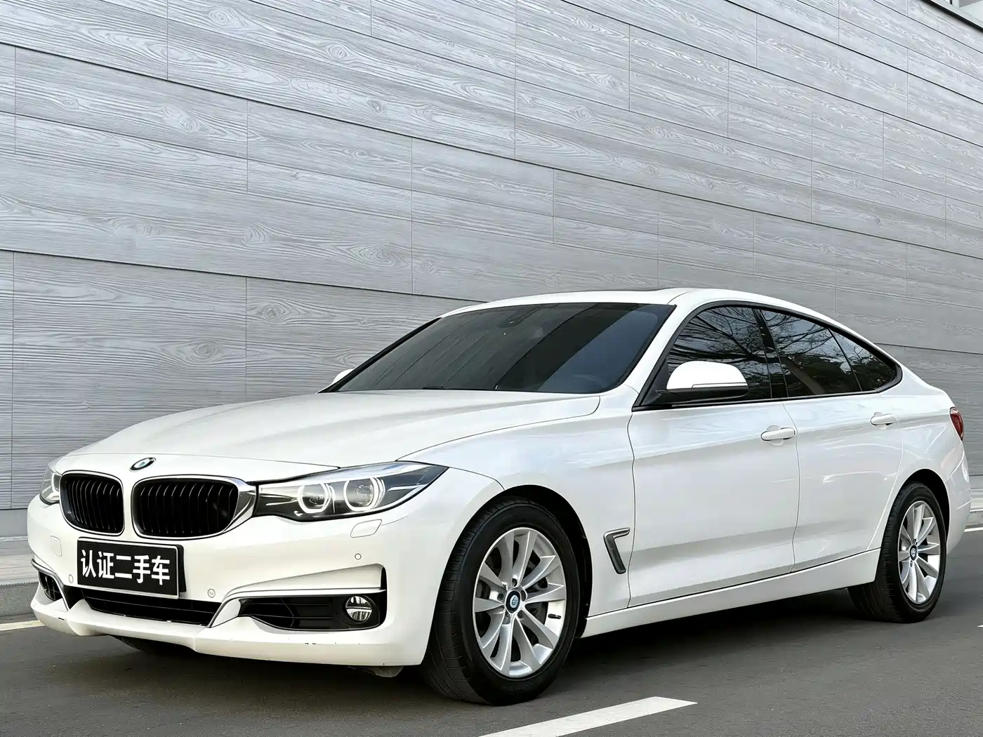 BMW 3 Series GT 2017 320i Fashion