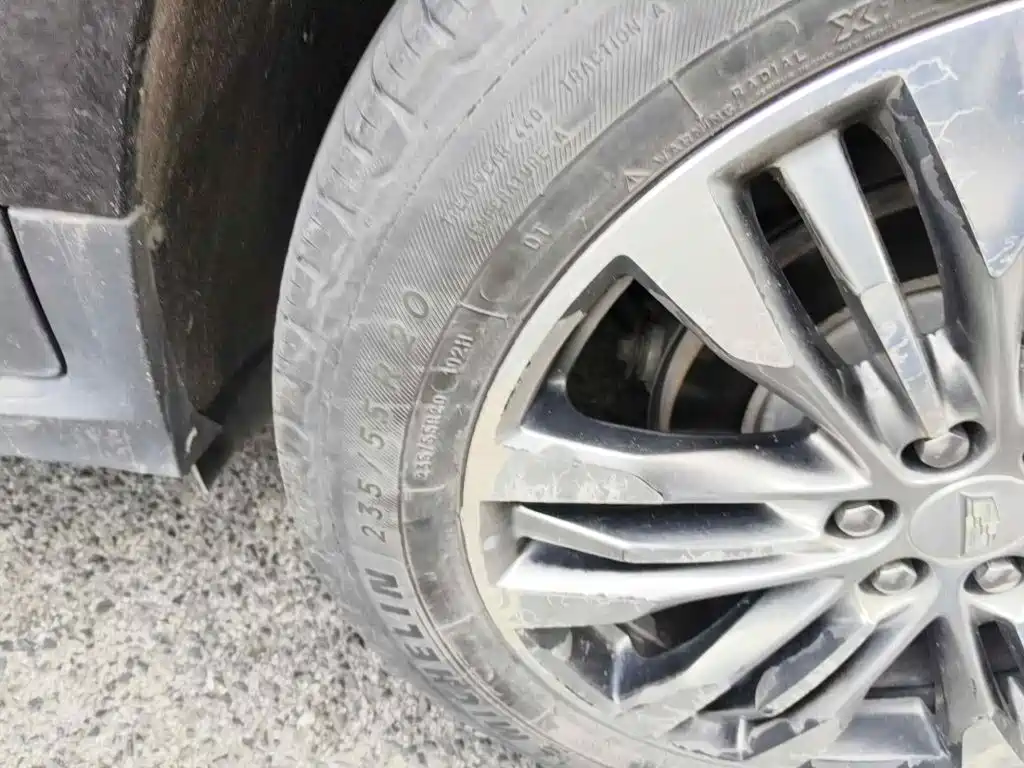 Cadillac XT5 2017 2018 28E 4WD Leading