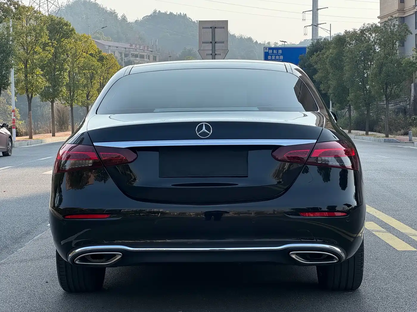 Mercedes-Benz E-Class 2023 E 300 L Fashion фото 8