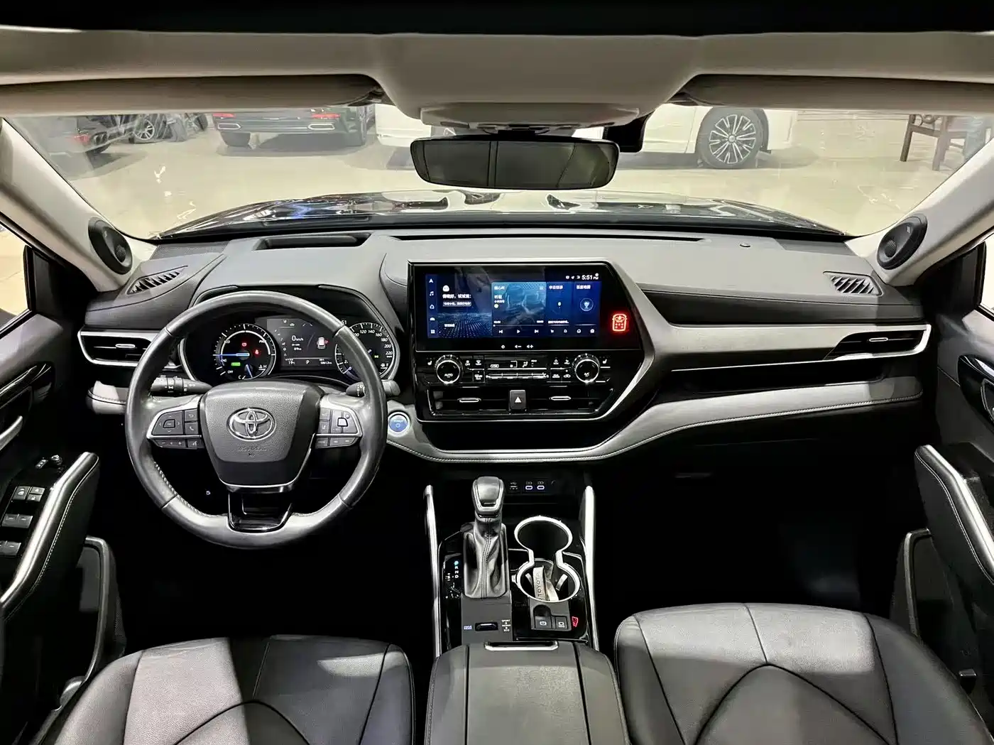 TOYOTA HIGHLANDER