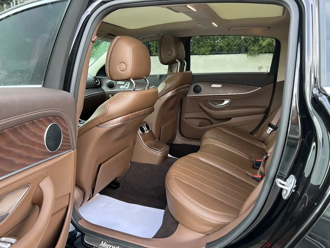 Mercedes-Benz E-Class 2021 E 300 L Fashion фото 7
