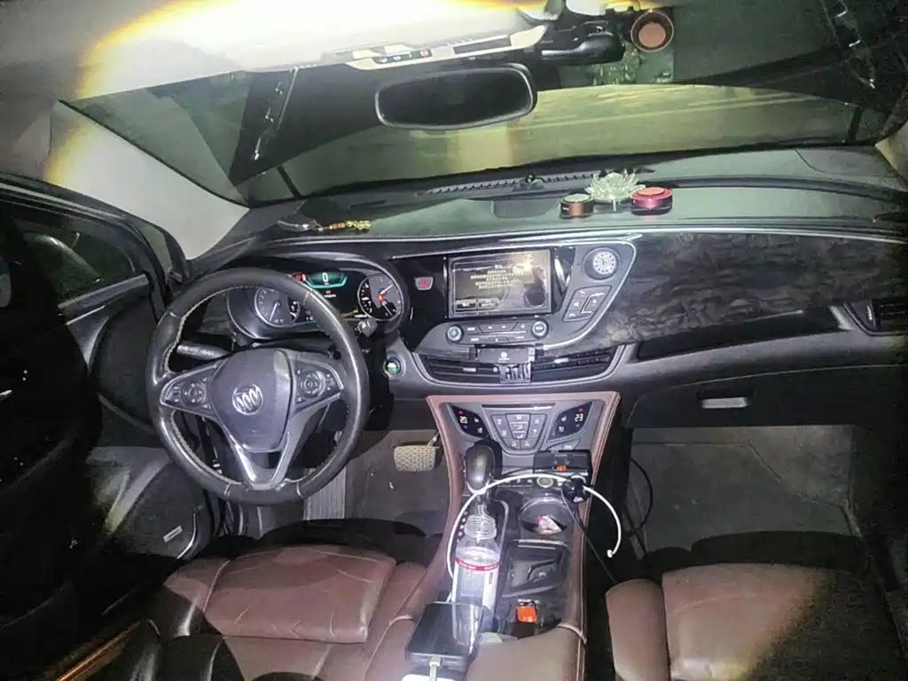 Фото 12 - Buick Envision Plus