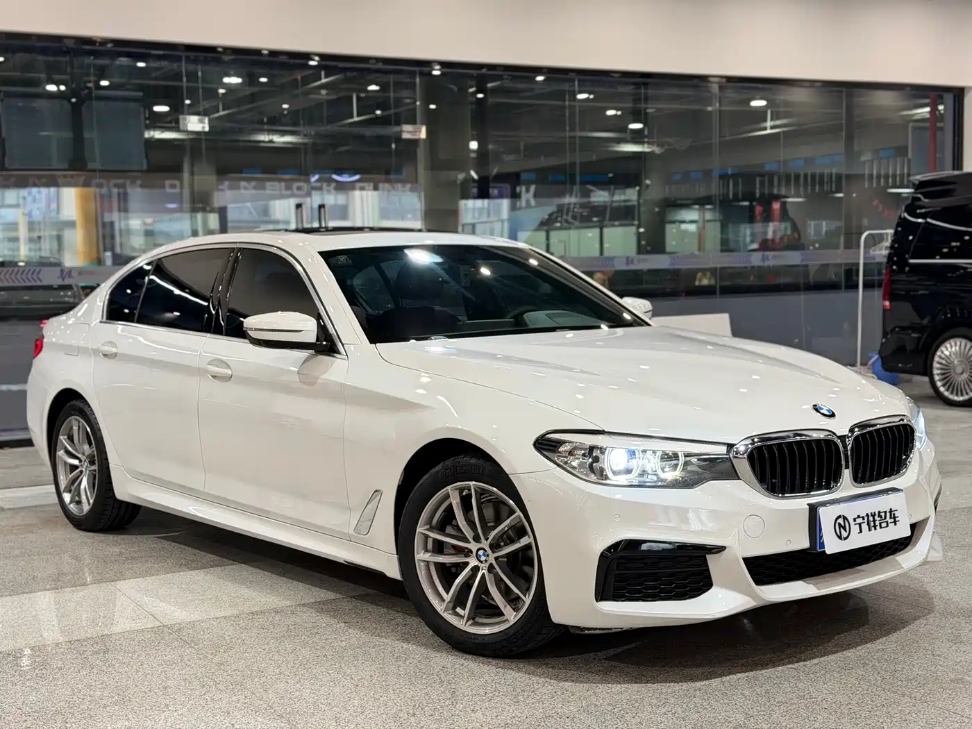 BMW 5 Series 2020 525Li M Sport Package фото 3