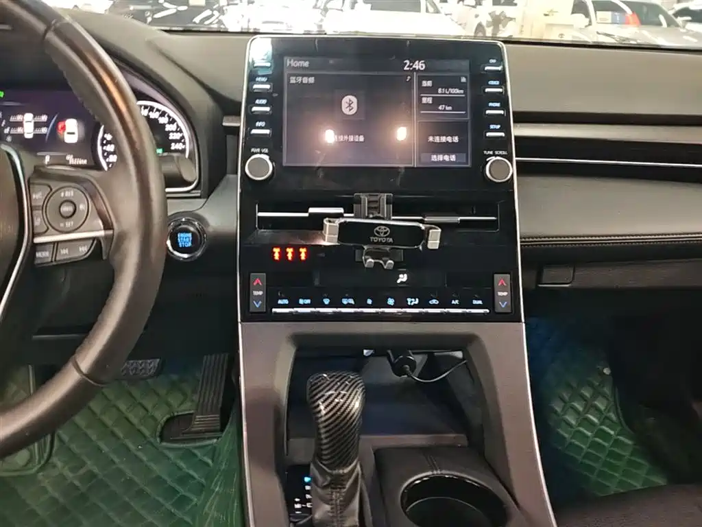 Toyota Avalon 2022 2.0L XLE Premium фото 13
