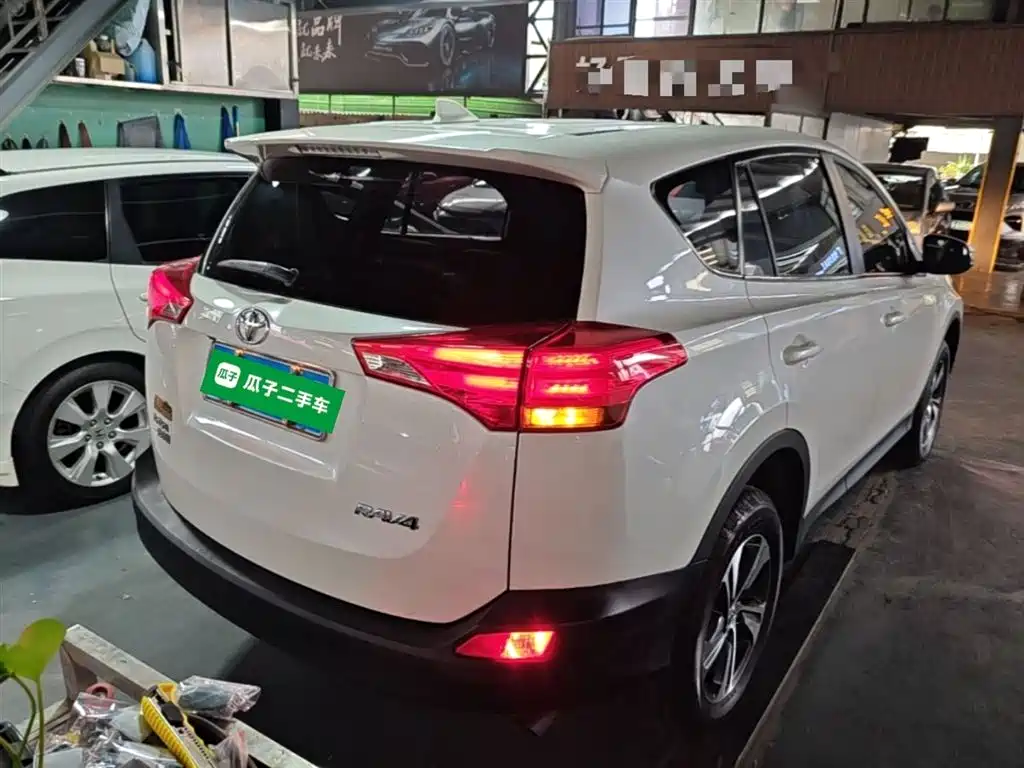 Toyota RAV4 Rongfang 2015 2.0L CVT 2WD Trend Edition фото 7