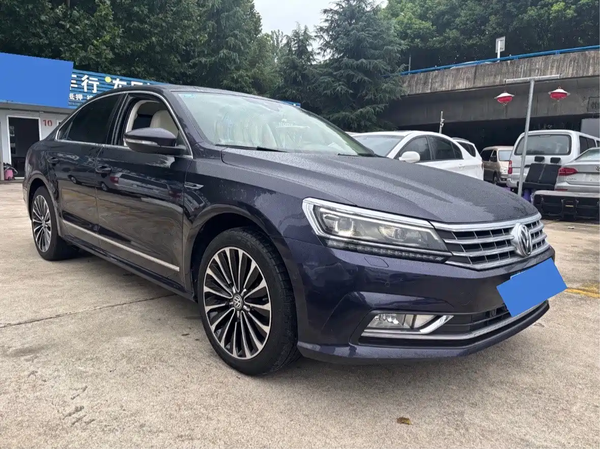 Фото 3 - Volkswagen Passat