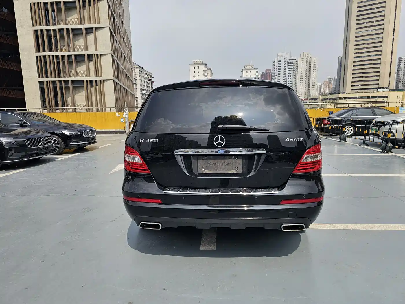 Mercedes-Benz R-Class 2017 R 320 4MATIC Business Collector's Edition фото 6