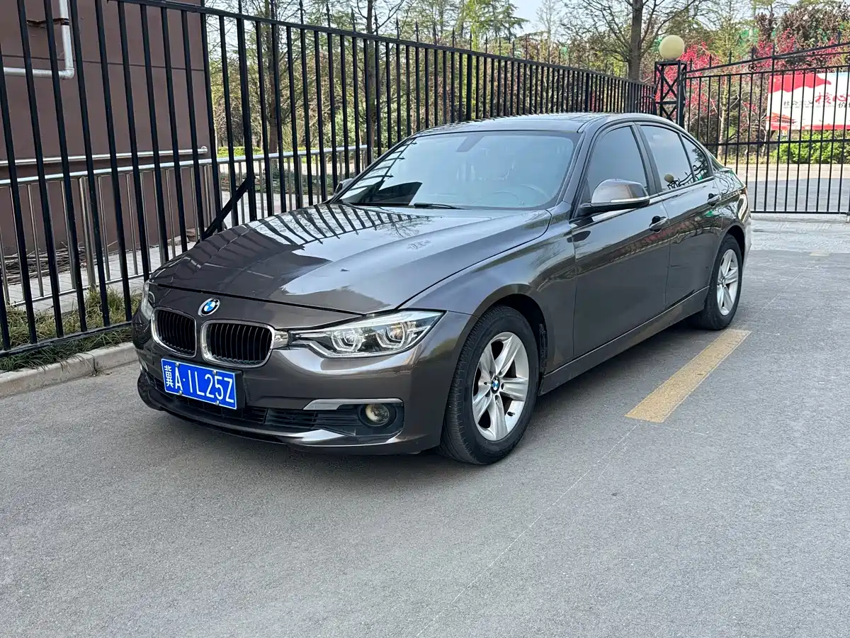BMW 3 Series 2014 320i Progressive