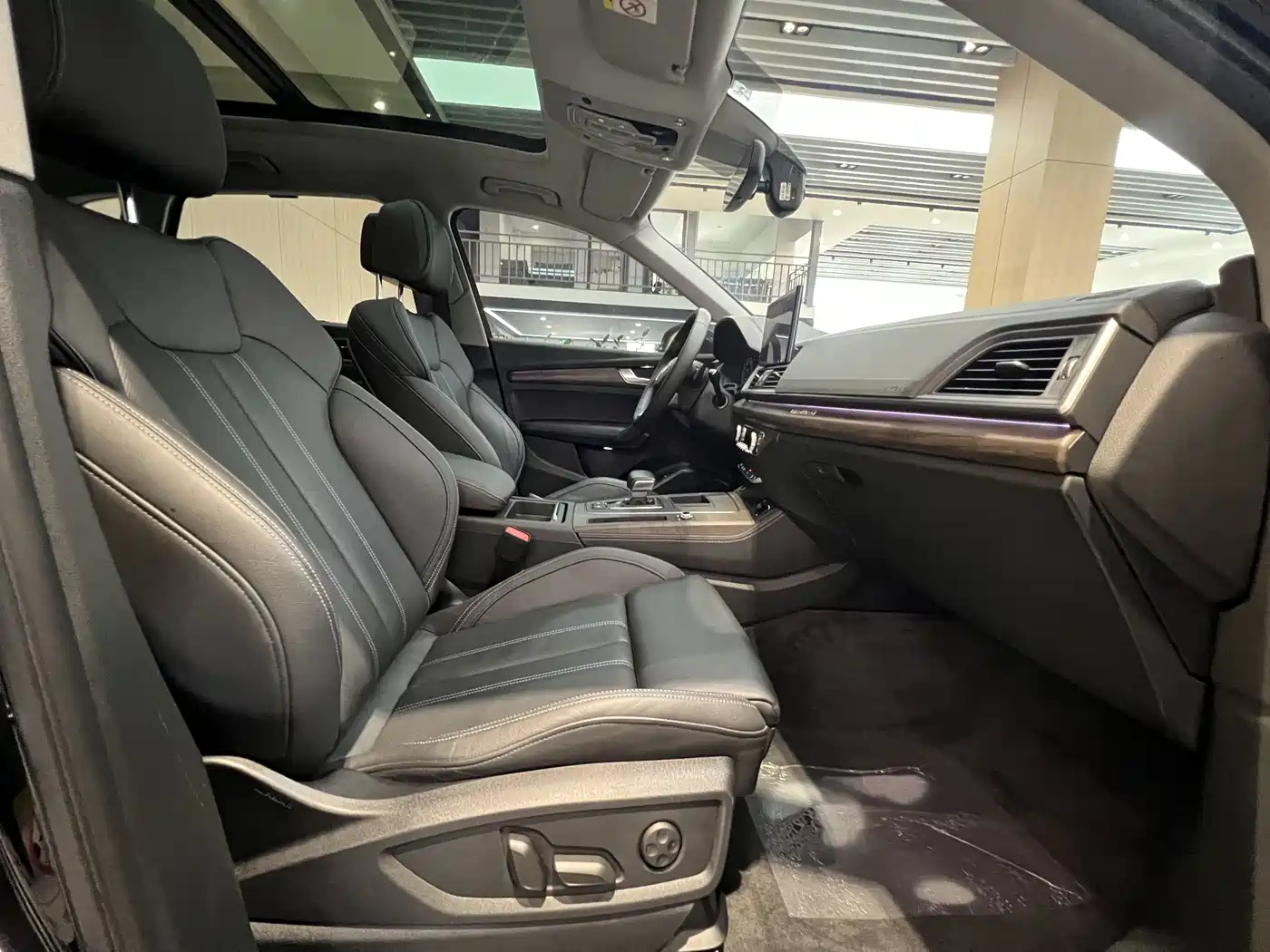 Audi Q5L 2022 40T Luxury Elegance фото 8
