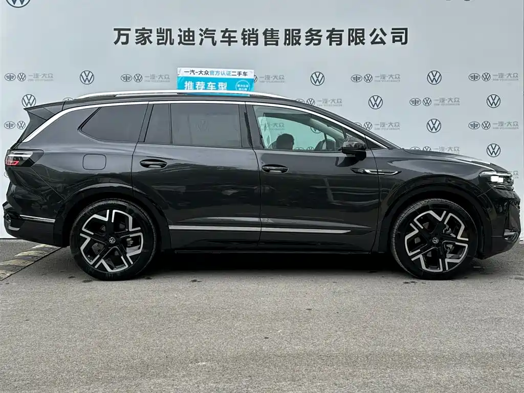 Volkswagen Talagon 2025 450TSI R-Line 6-Seater фото 4