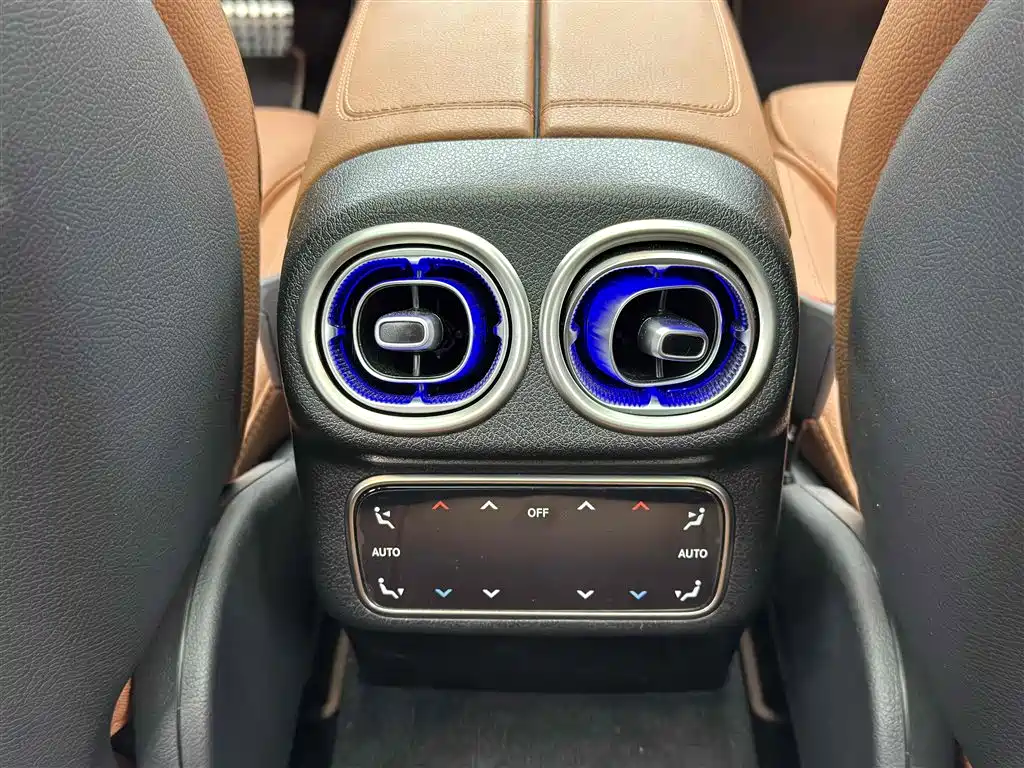 Mercedes-Benz GLC New Energy 2025 350 e L 4MATIC Collector's Edition фото 11
