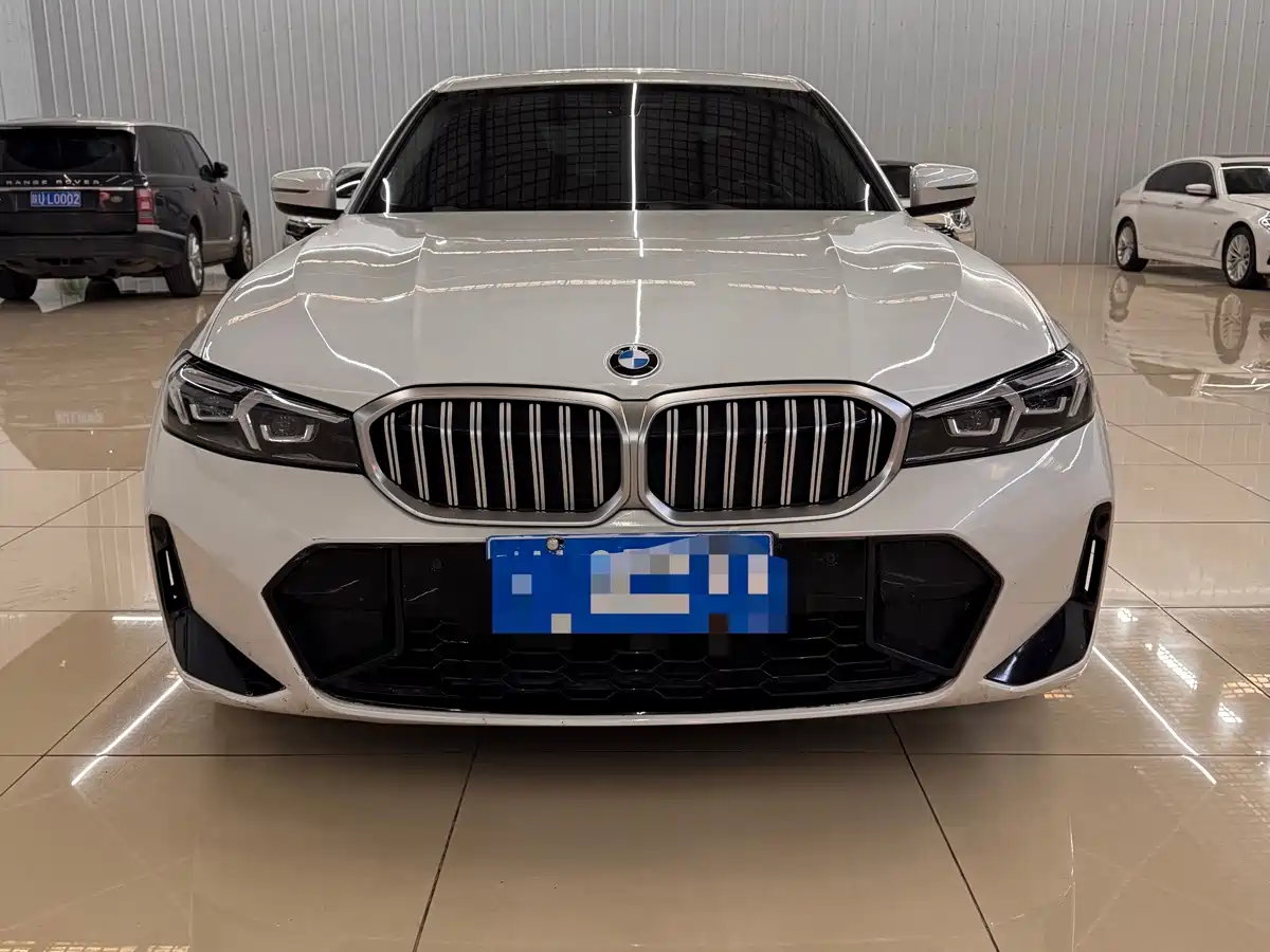 Фото 2 - BMW 3 Series