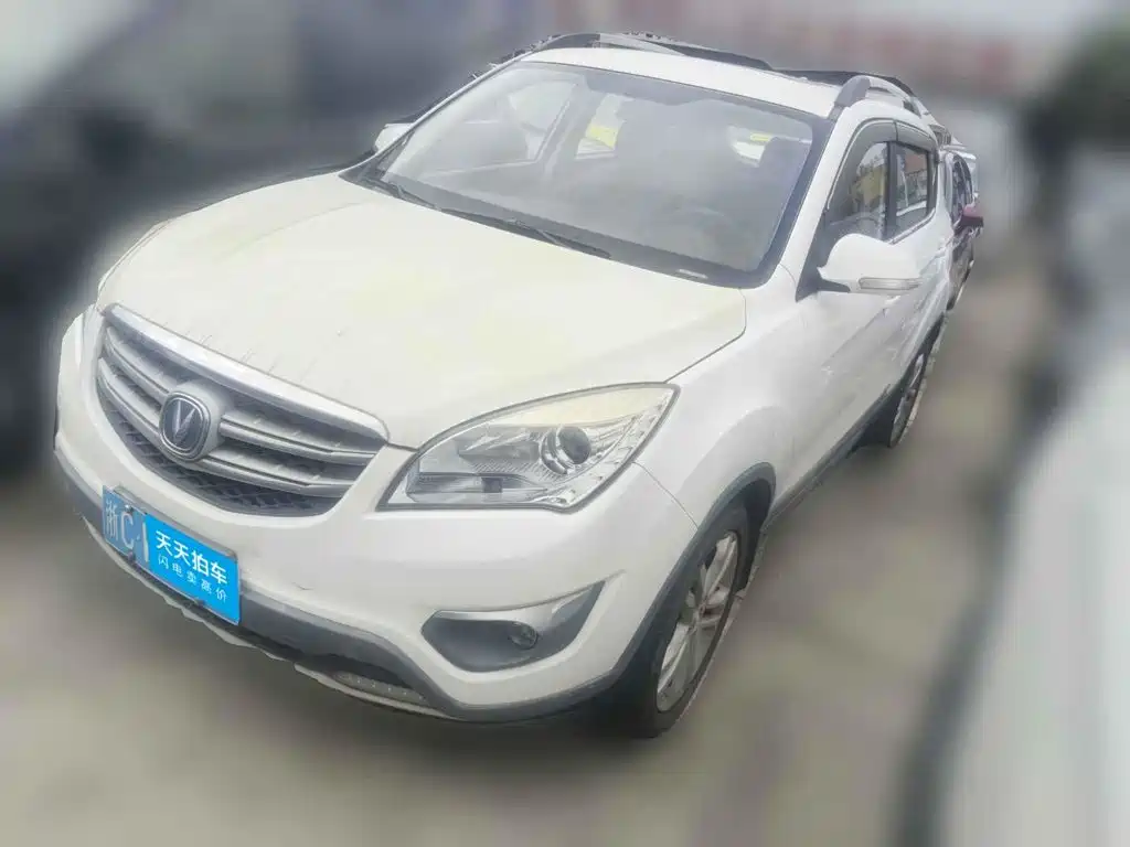 Фото 1 - Changan CS35
