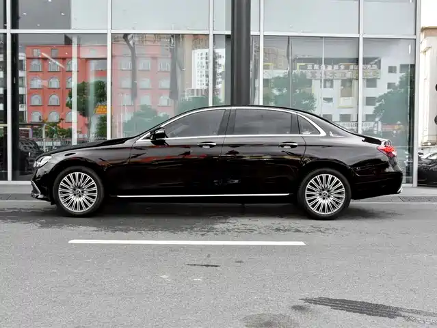 Mercedes-Benz E-Class 2023 Facelift E 300 L Fashion — фото 4
