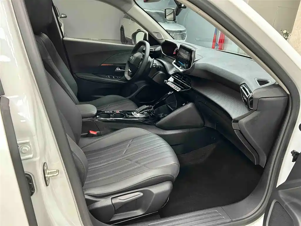 Peugeot 2008 2022 230THP THE ONE фото 14