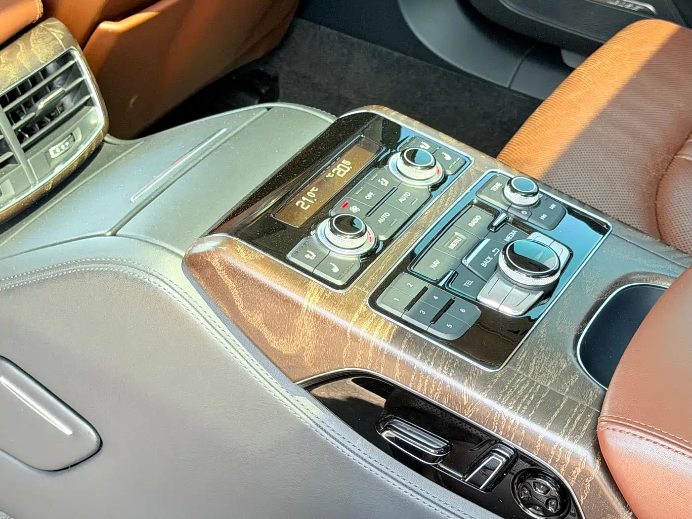 Audi A8 2014 A8L 45 TFSI quattro Luxury фото 9