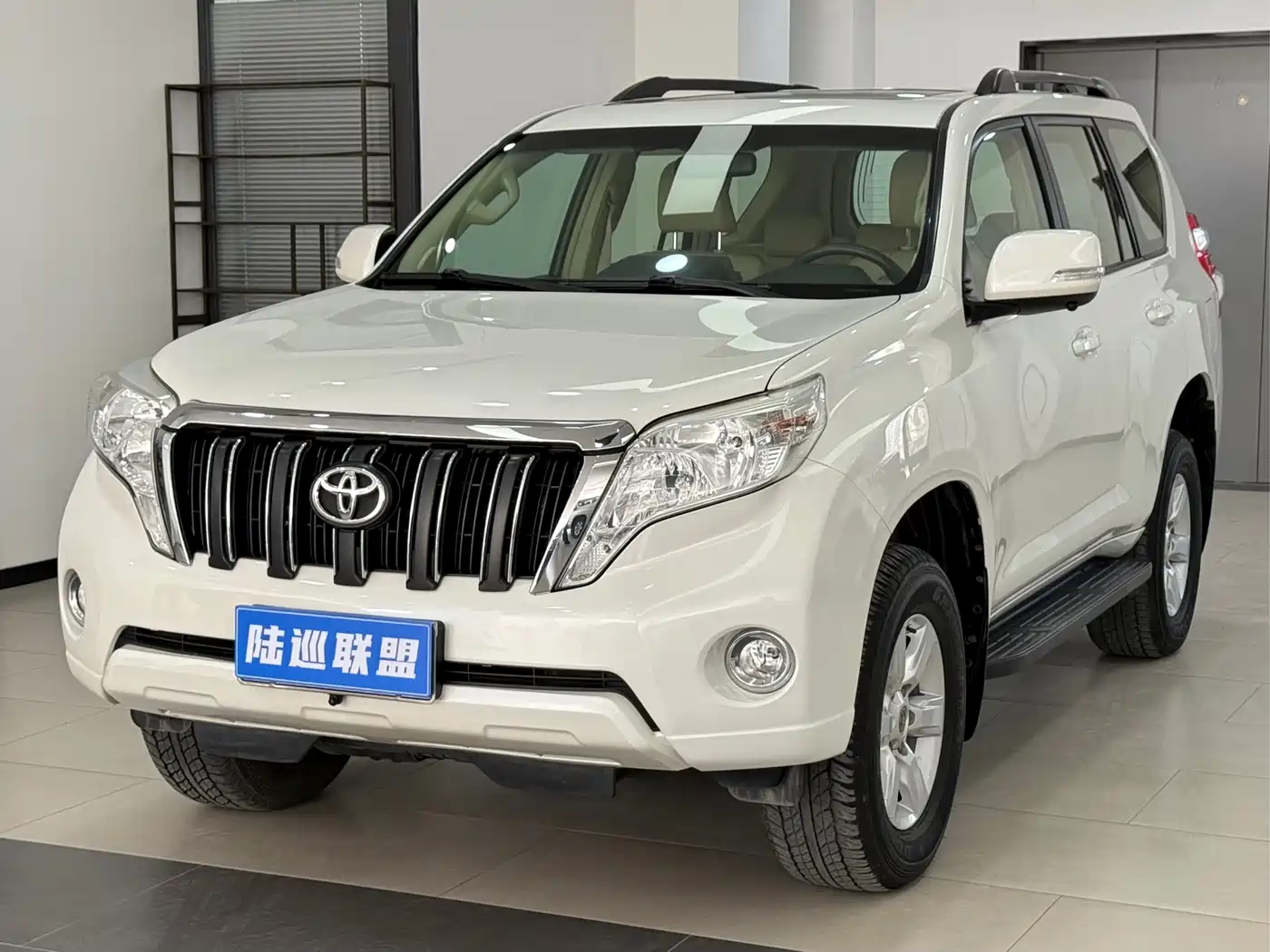 TOYOTA PRADO