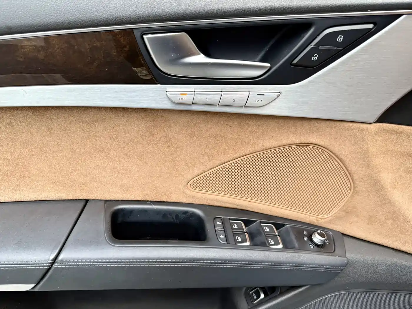 Audi A8 2014 A8L 45 TFSI quattro Luxury фото 11