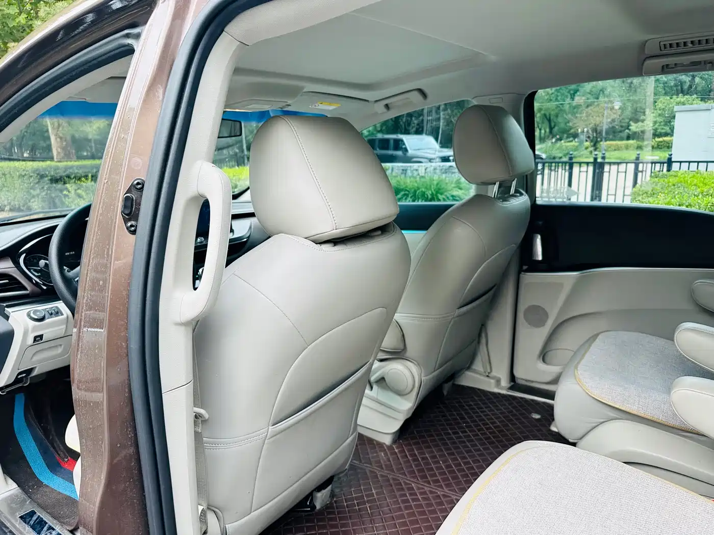 Buick GL8 2021 Land Business Class 652T Luxury фото 16