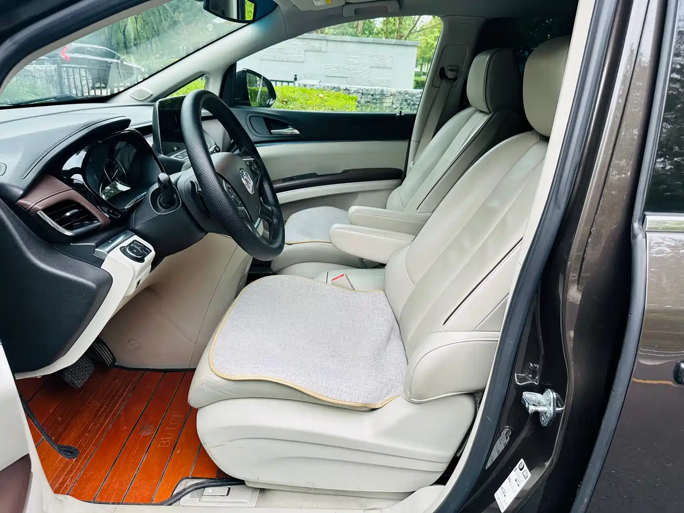 Buick GL8 2020 Model Land Business Class 652T Luxury фото 9