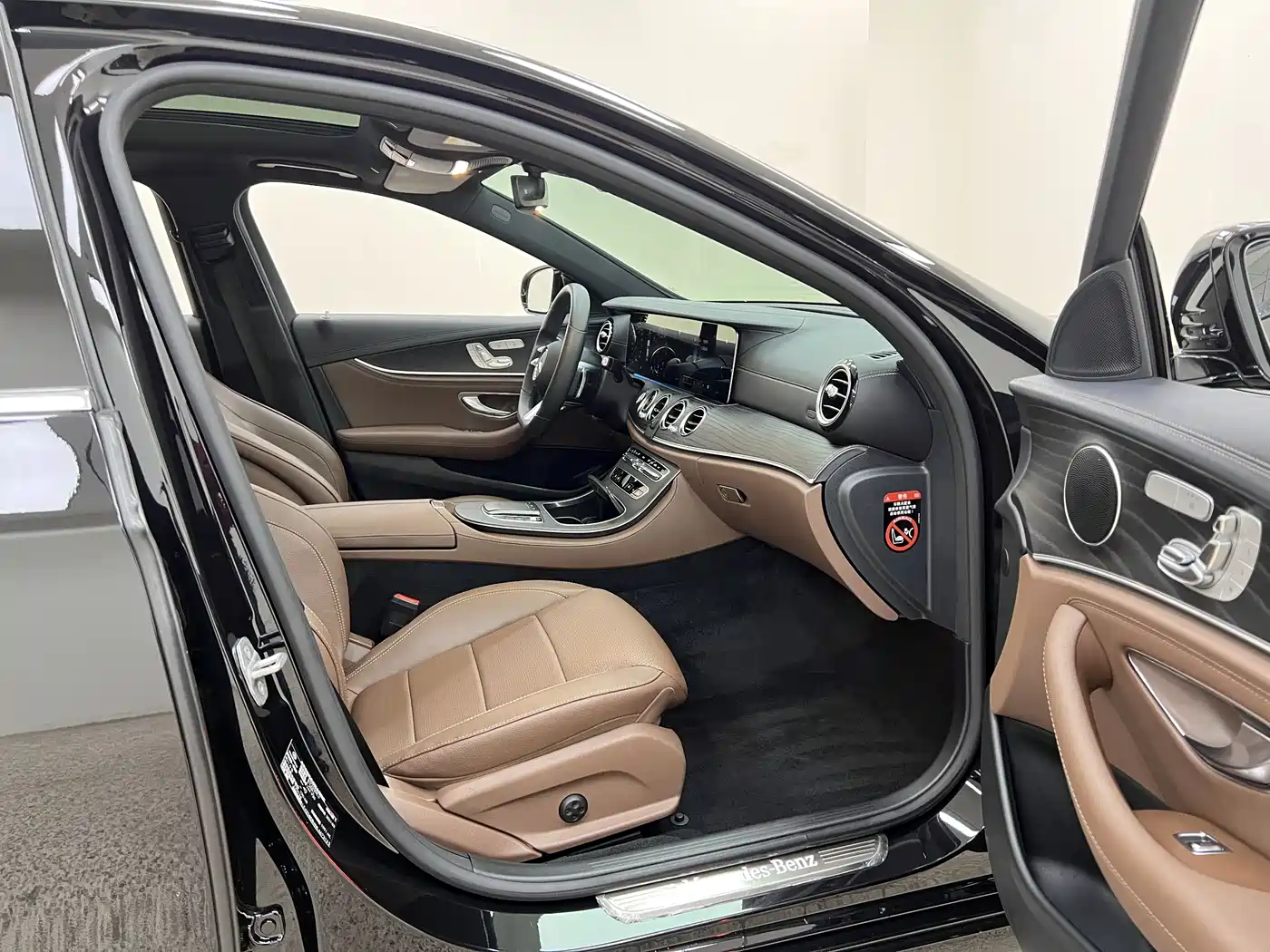Mercedes-Benz E-Class 2021 E 300 L Sport Fashion фото 26