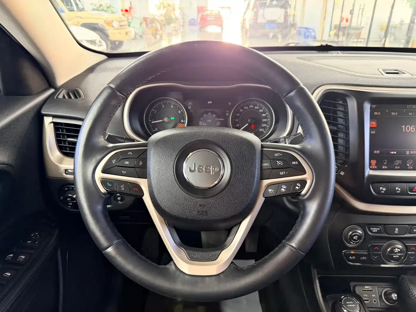 Jeep Cherokee (Import) 2014 2014 2.4L Luxury