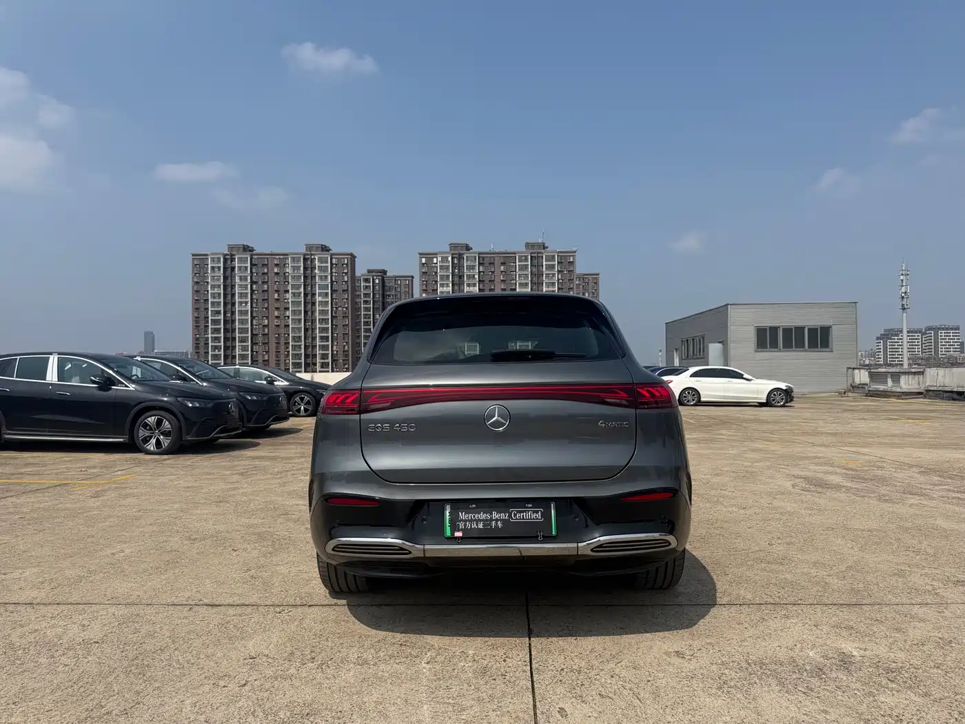 MERCEDES-BENZ EQS SUV