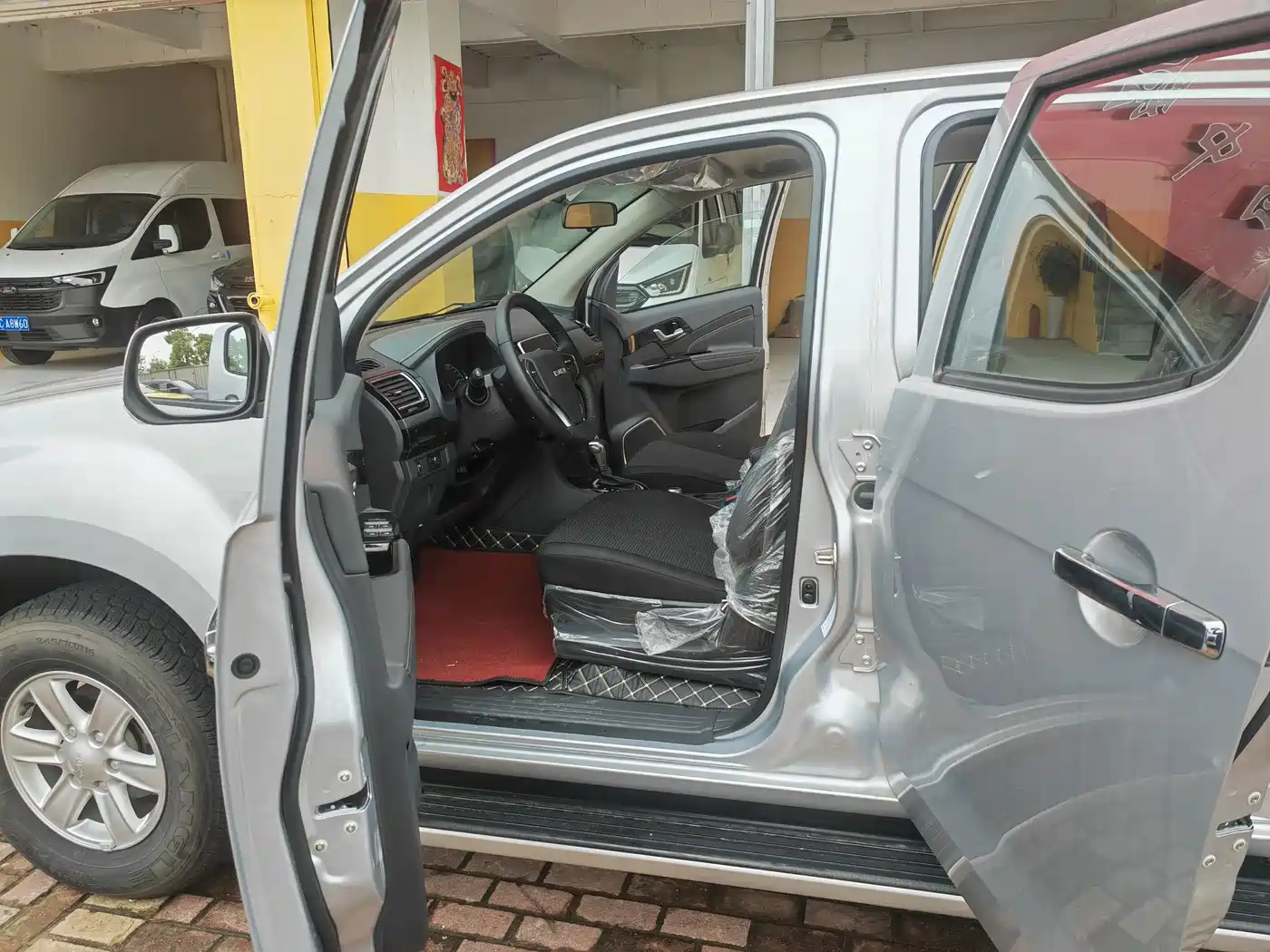 Isuzu Lingtuo 2023 2023 2.5T Automatic 4WD Diesel Navigation Long Chassis