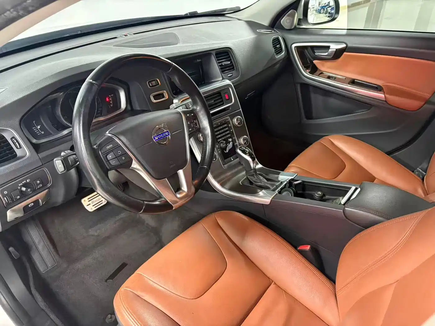 Фото 27 - Volvo S60