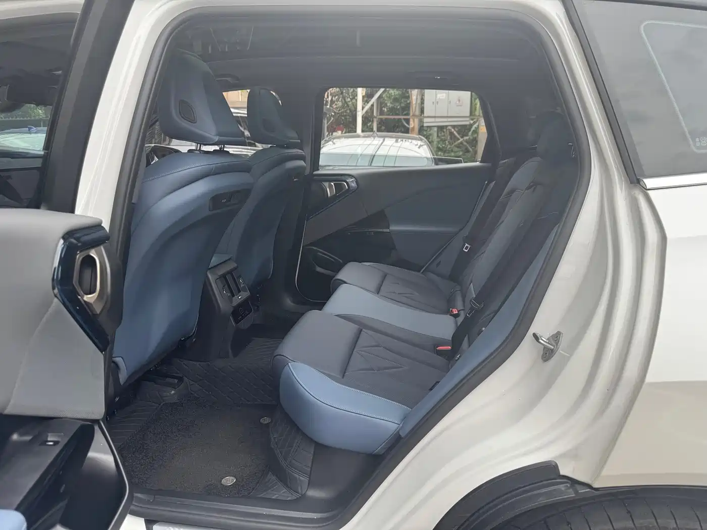 BMW X3 2025 xDrive25L Luxury Package фото 7