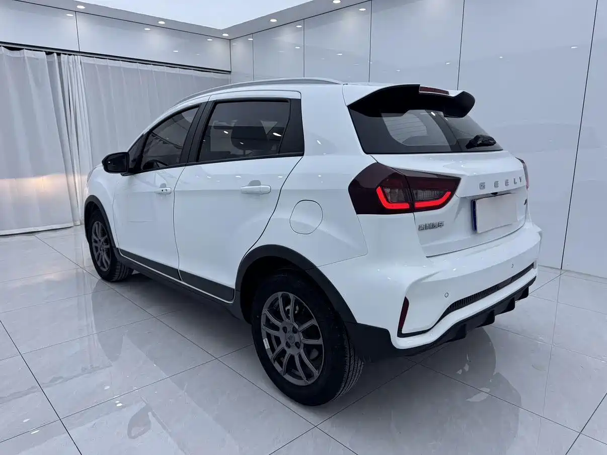Photo 6 - Geely Vision X3