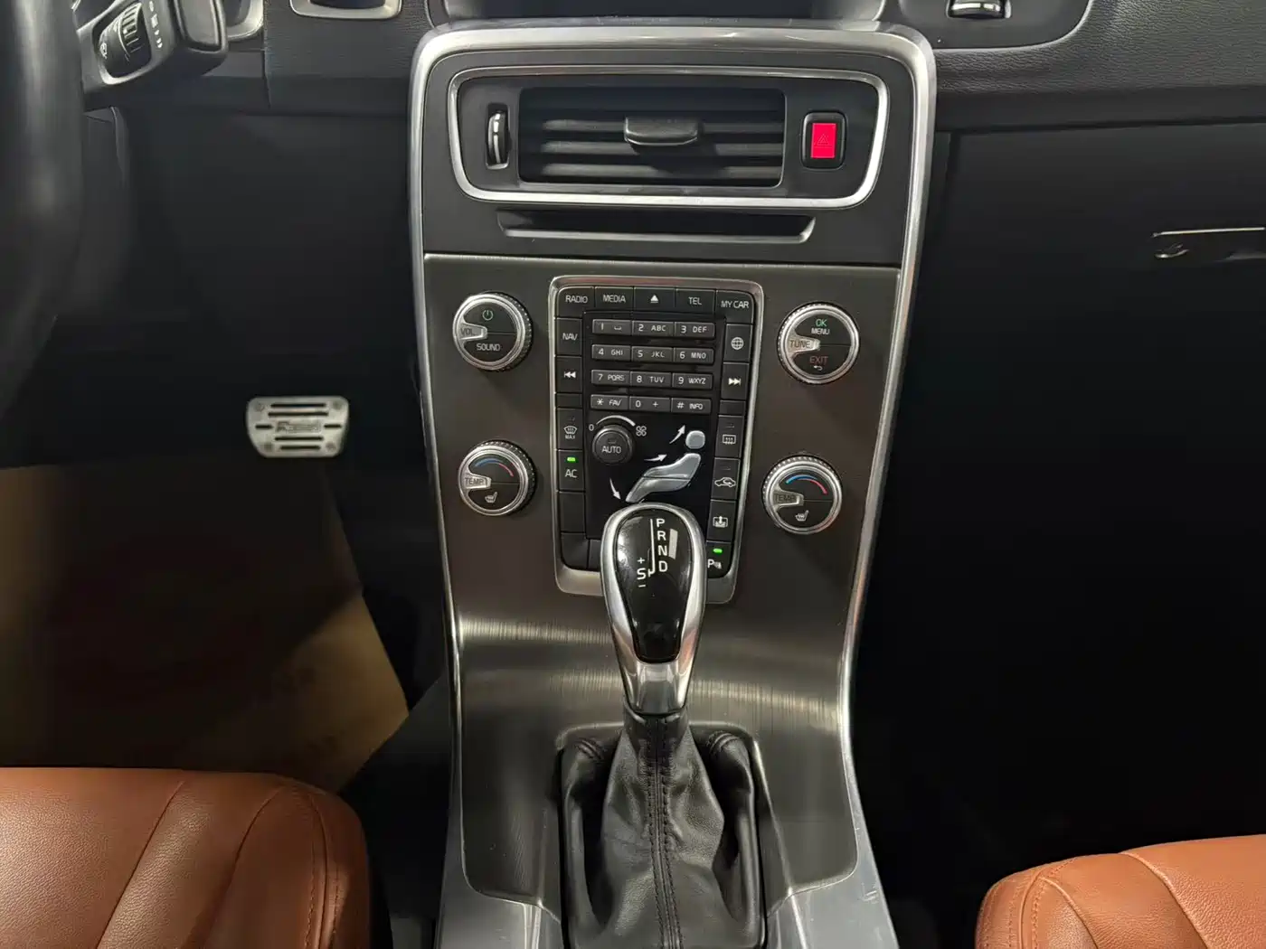 Фото 21 - Volvo S60