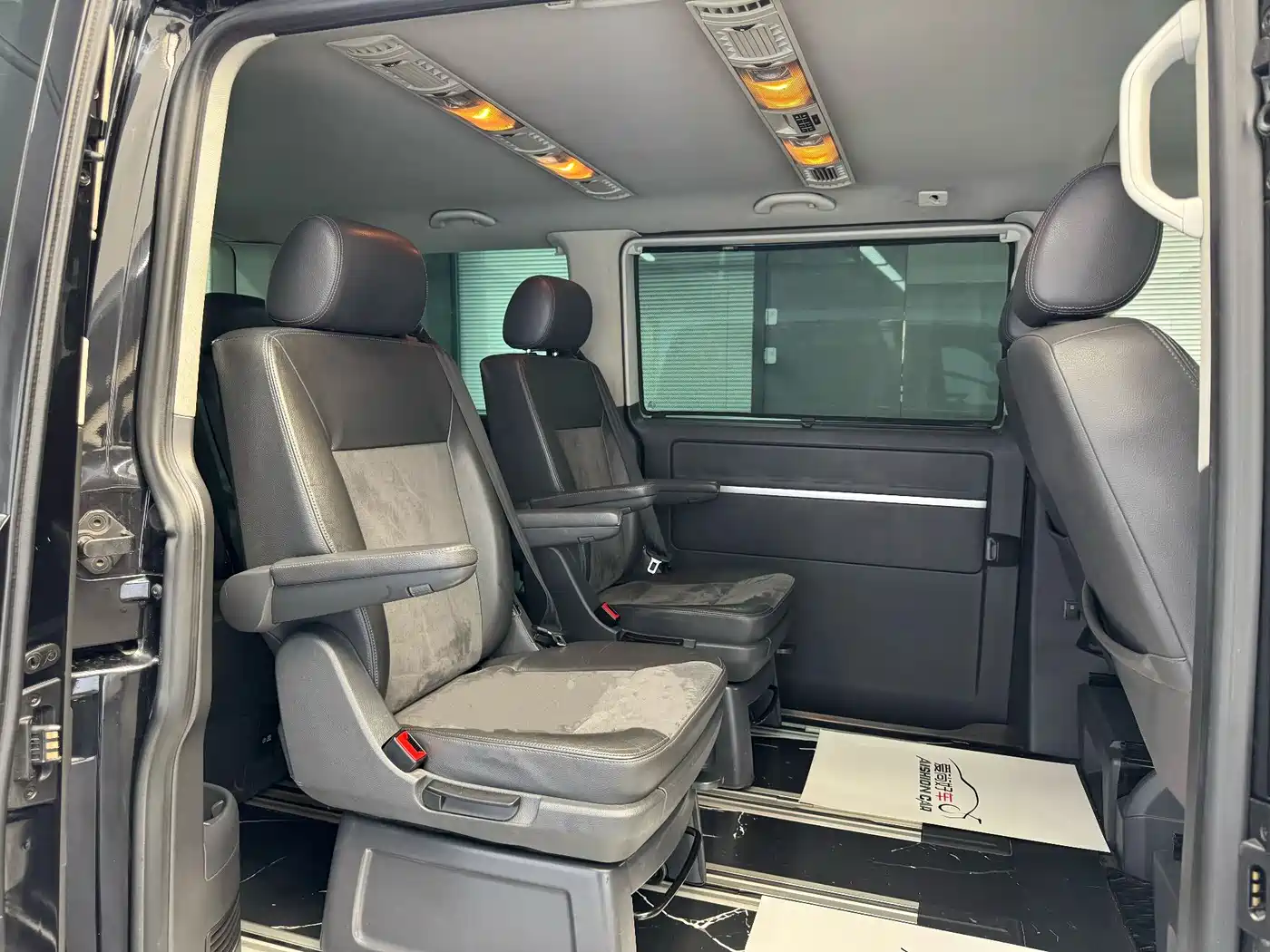 Volkswagen Multivan 2012 2.0TSI 2WD Business Edition фото 13