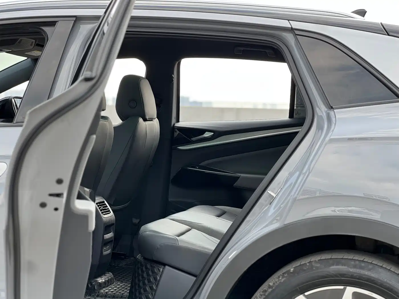 VOLKSWAGEN ID.4 CROZZ