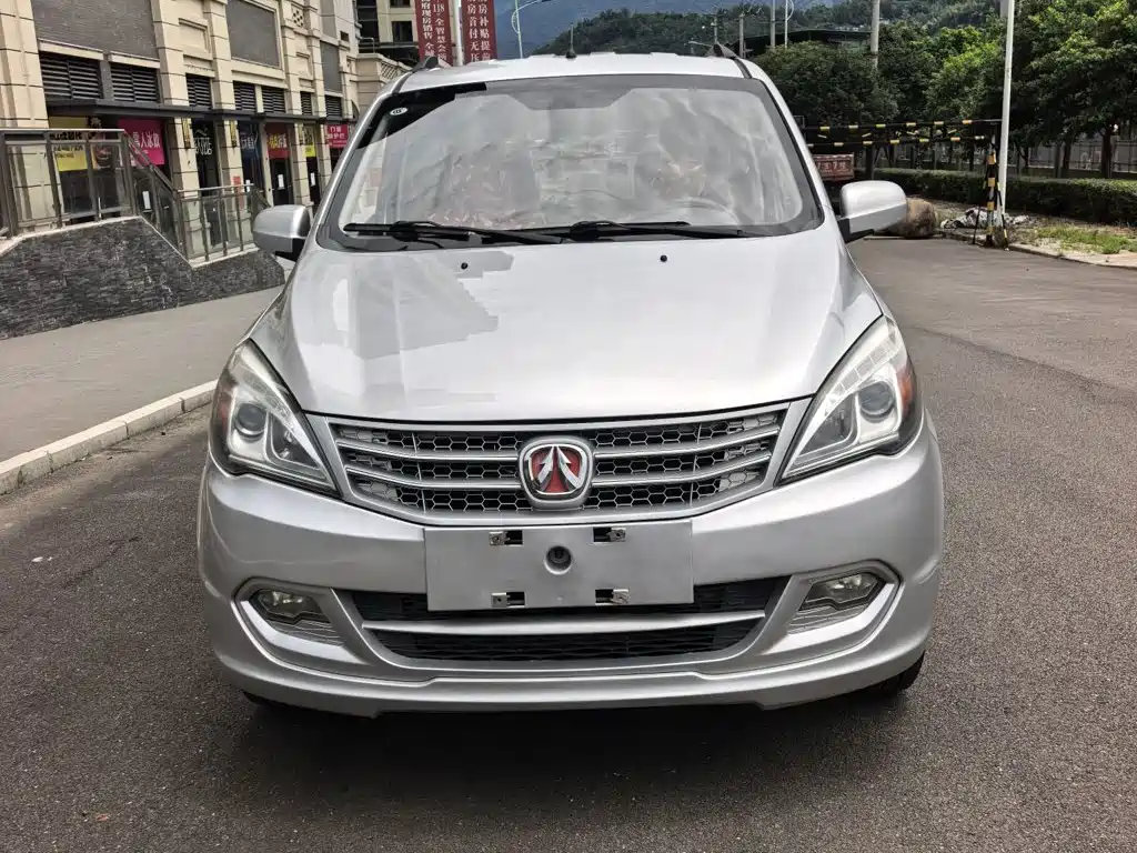 BAIC Weiwang M20 2015 2014 1.5L Comfort BJ415B