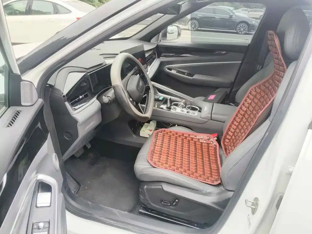 Geely Atlas 2025 2026 Model 1.5TD Aspiration