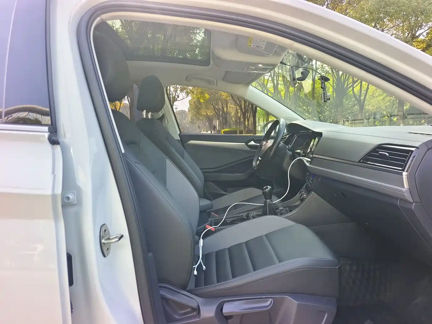 Volkswagen Sagitar 2019 200TSI Manual Comfort Edition China VI фото 9