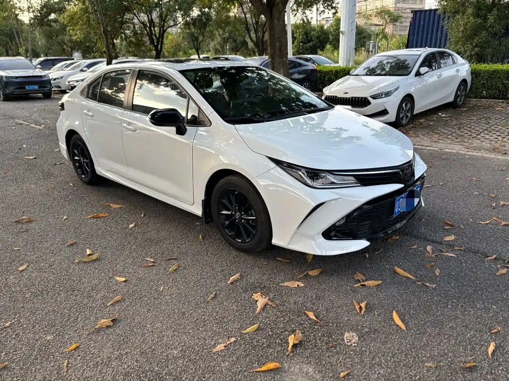 Photo 3 - Toyota Corolla