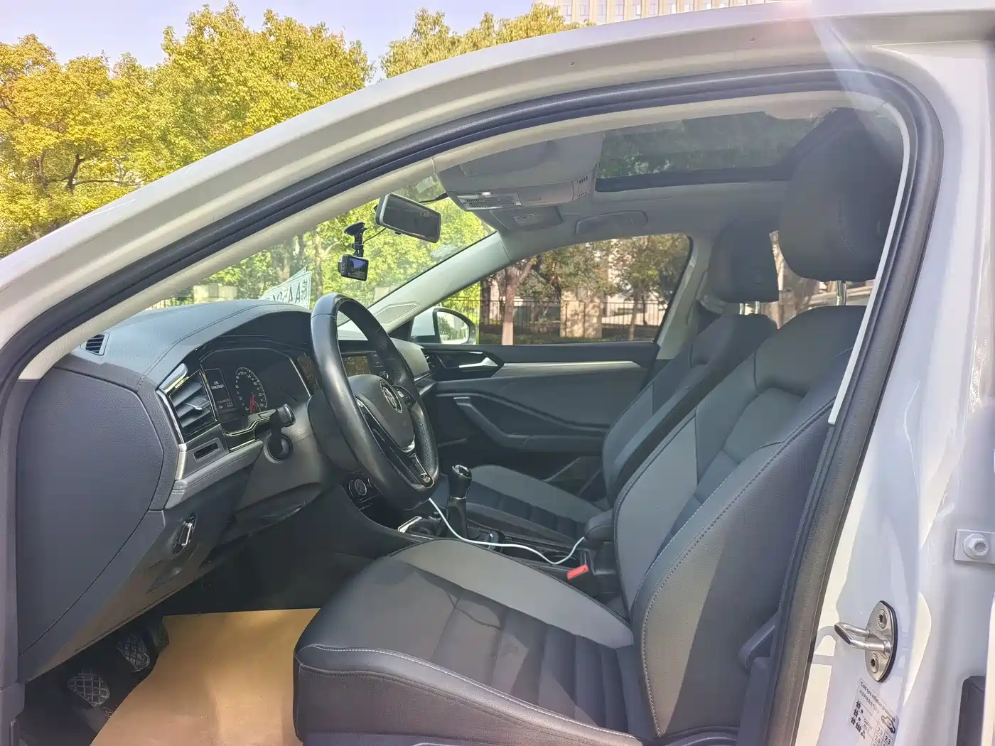 Volkswagen Sagitar 2019 200TSI Manual Comfort Edition China VI фото 4