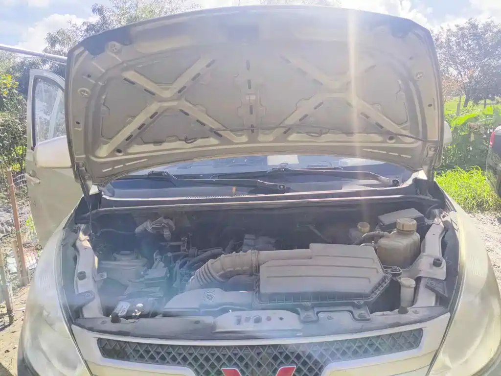 Wuling Motors Wuling Rongguang V 2015 2015 1.5L Basic