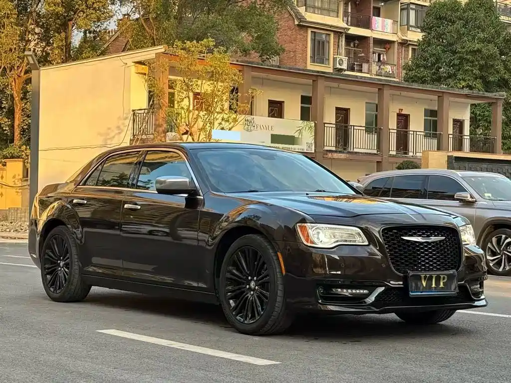 Chrysler 300C (Import) 2013 2013 3.6L Prestige Edition