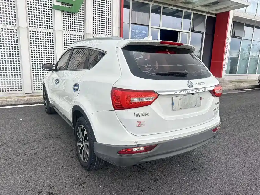 Dongfeng Fengguang Fengguang 580 2018 2017 1.5T CVT Comfort Version