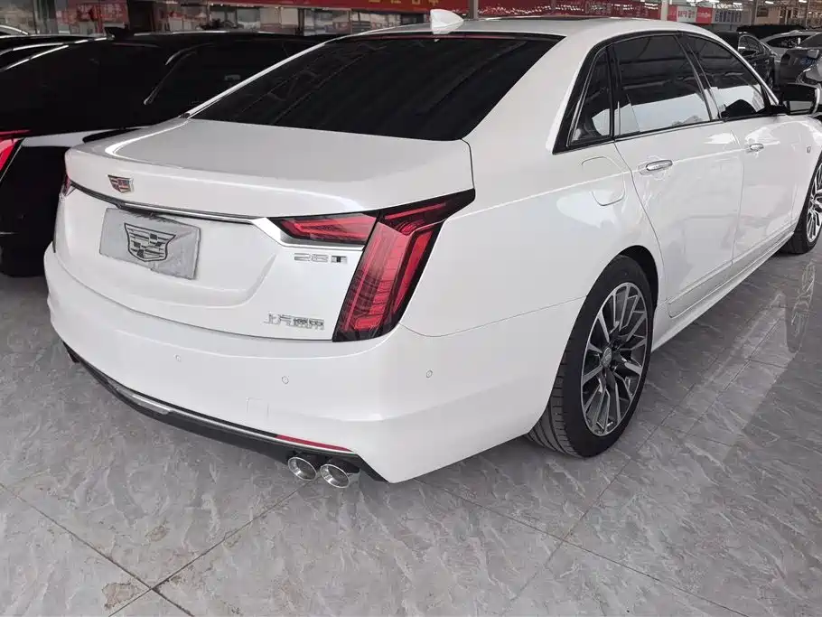 CADILLAC CT6