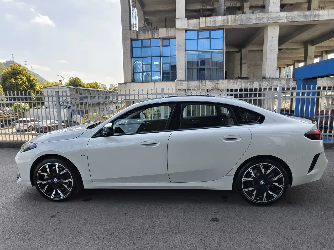 BMW 2 Series 2025 225L M Sport Moonlight Package фото 6