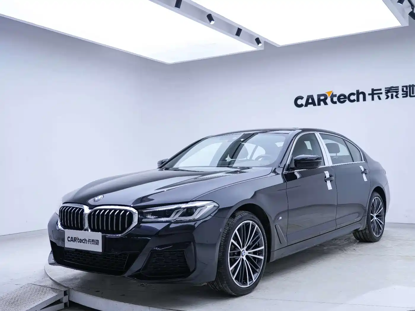 BMW 5 Series 2021 530Li Leading M Sport Package фото 9
