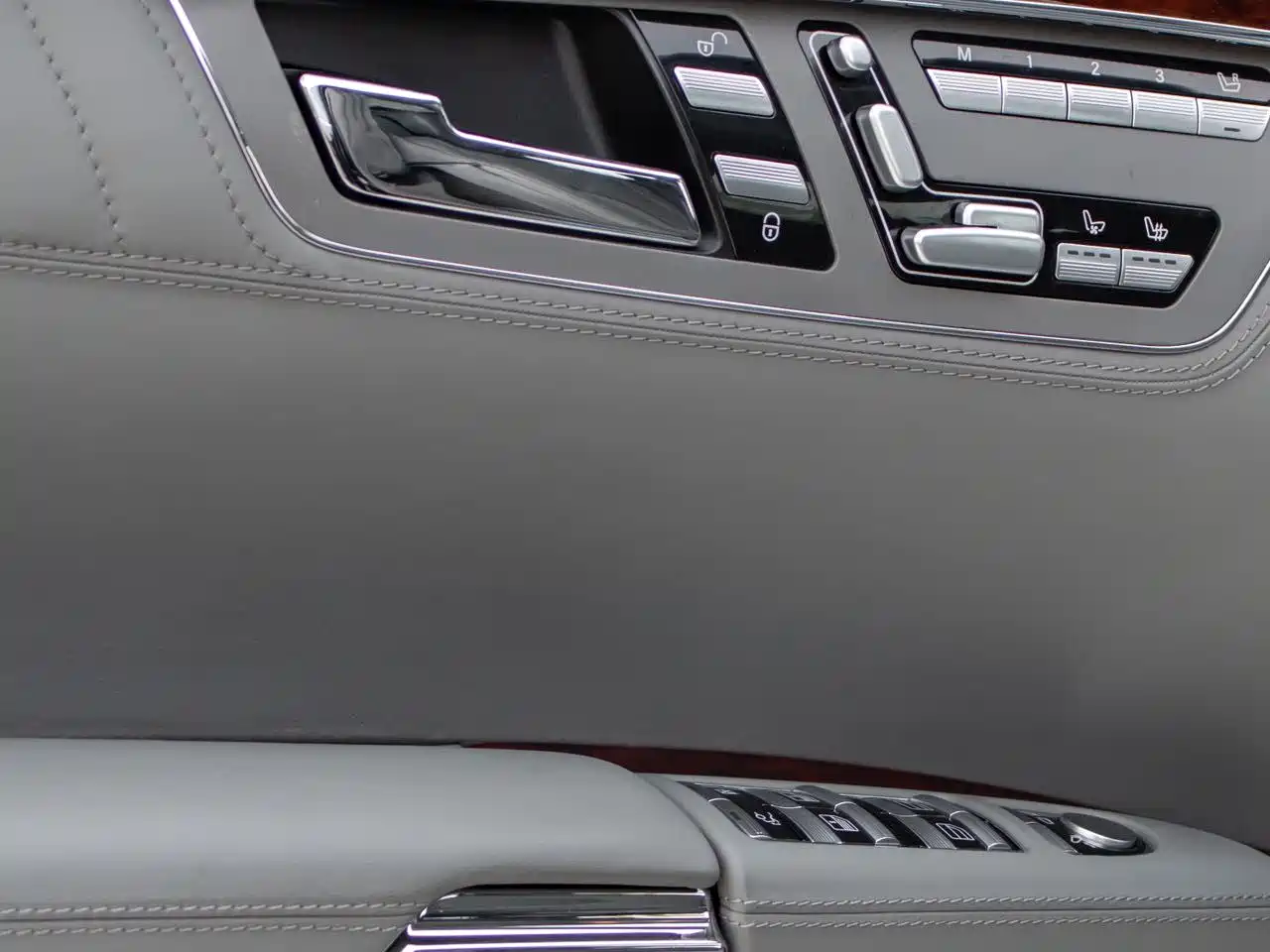 Mercedes-Benz S-Class 2008 Model S 600 L фото 6